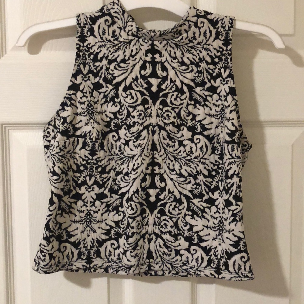 High neck patterned crop top